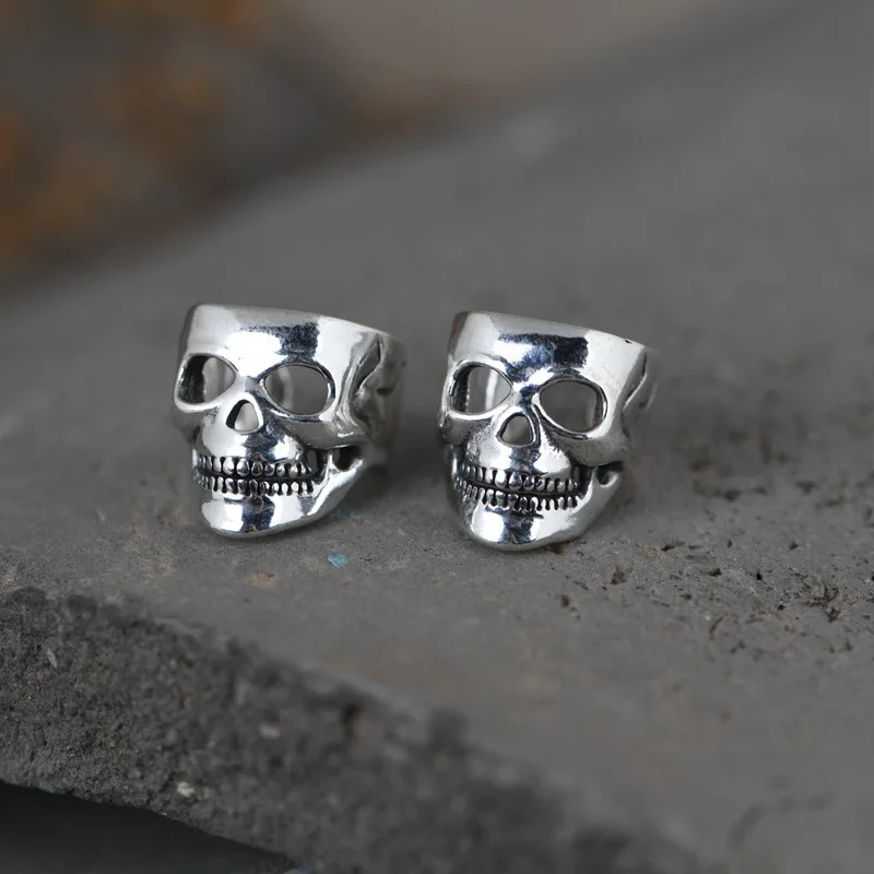

NOT 1Pair 1Piece Glossy Silver Skull Ear Clip for Men Shining 925 Silver Skeleton Ear Buckle for Unpierced Ears Gothic Jewelry