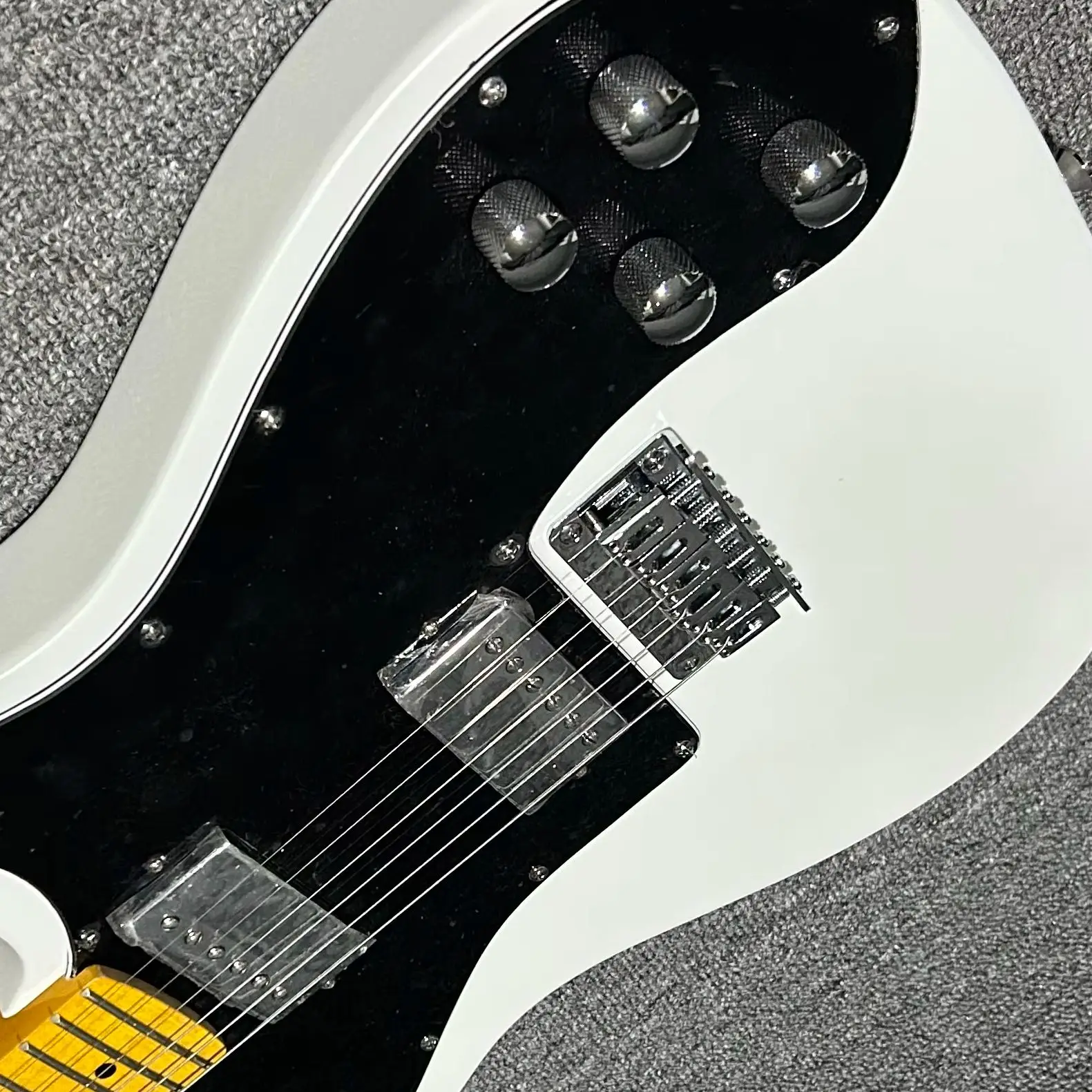 High-Quality FTL White Electric Guitars Maple Fretboard Mahogany Body Big Head