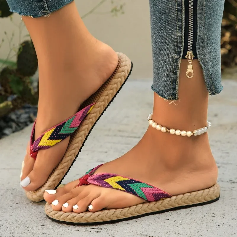 2024 Female Shoes Pinch Toe Women's Slippers Summer Light Outdoor Casual Beach Flat Sandals