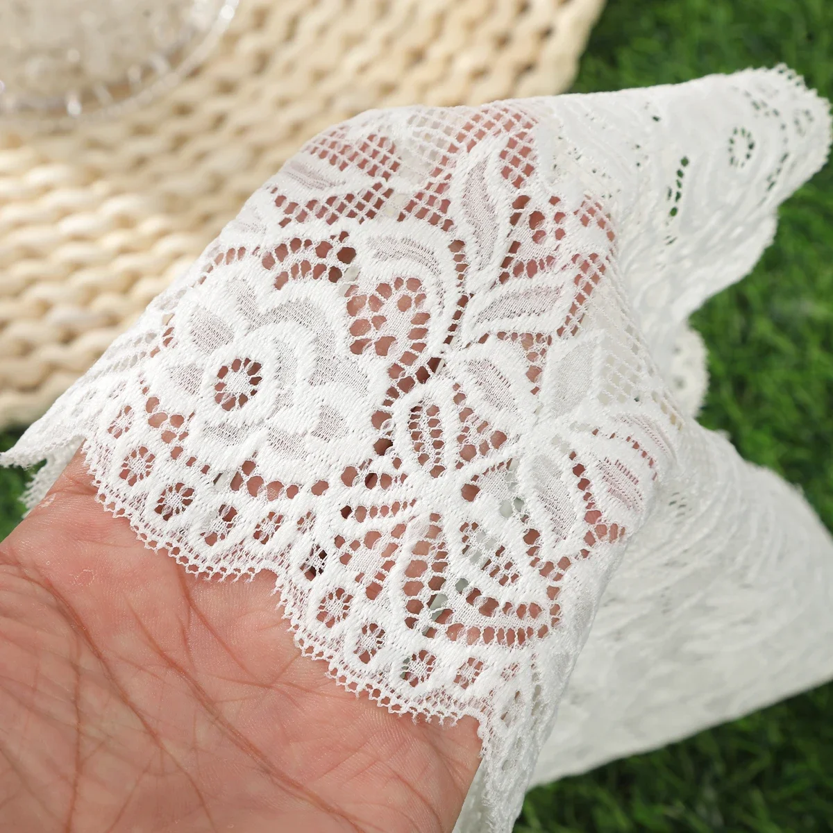 Écharpe à cheveux élastique au crochet pour femme, turban blanc, bande de sauna, dentelle, fleur creuse, enveloppement de sauna, bandana, accessoires pour cheveux à la mode