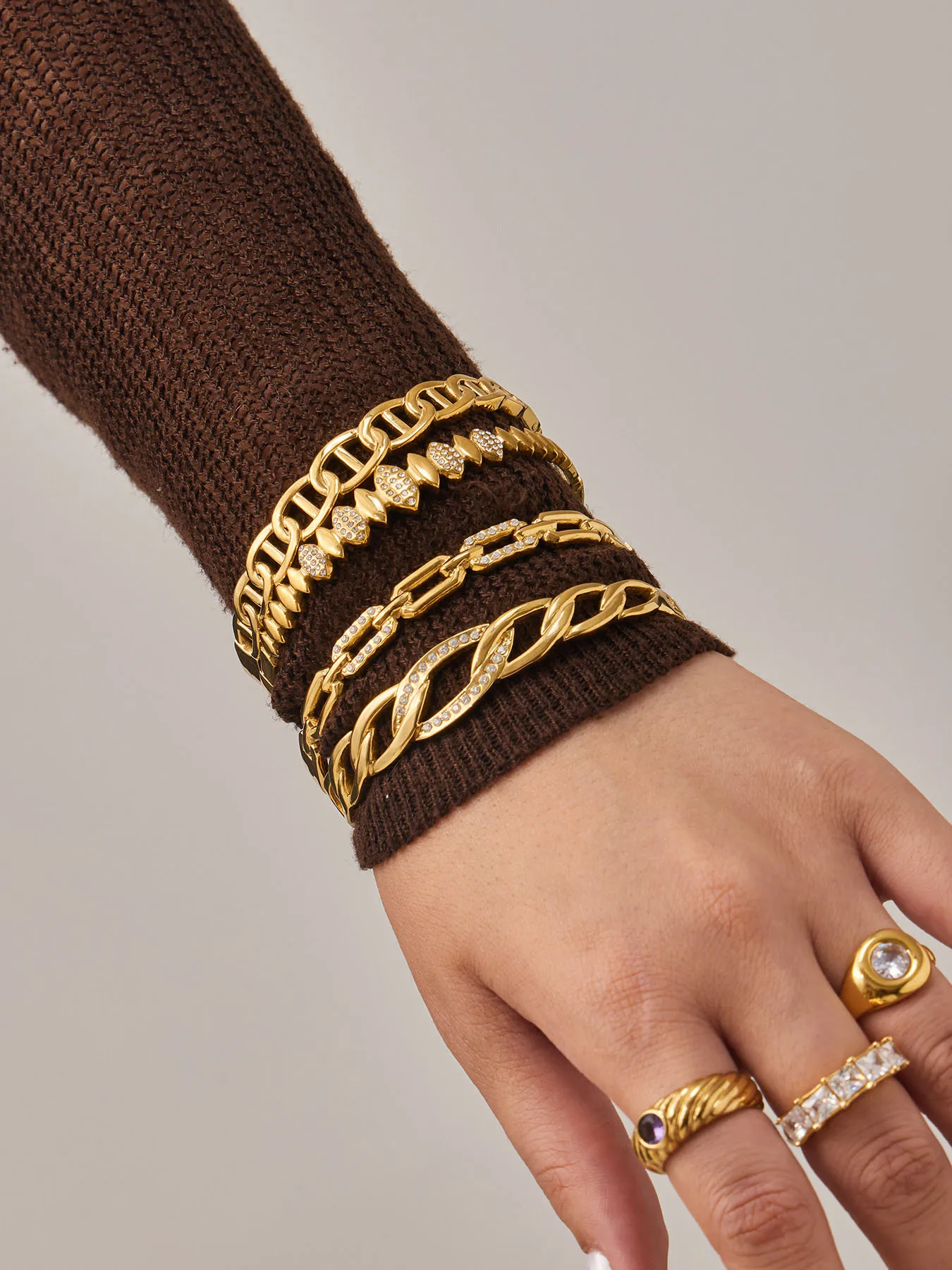 Zierliche Edelstahl-Armreifen für Frauen 18k Vergoldete Verschlungene Armreifen Armbänder Geometrisches Ästhetisches Armband – Detail 7
