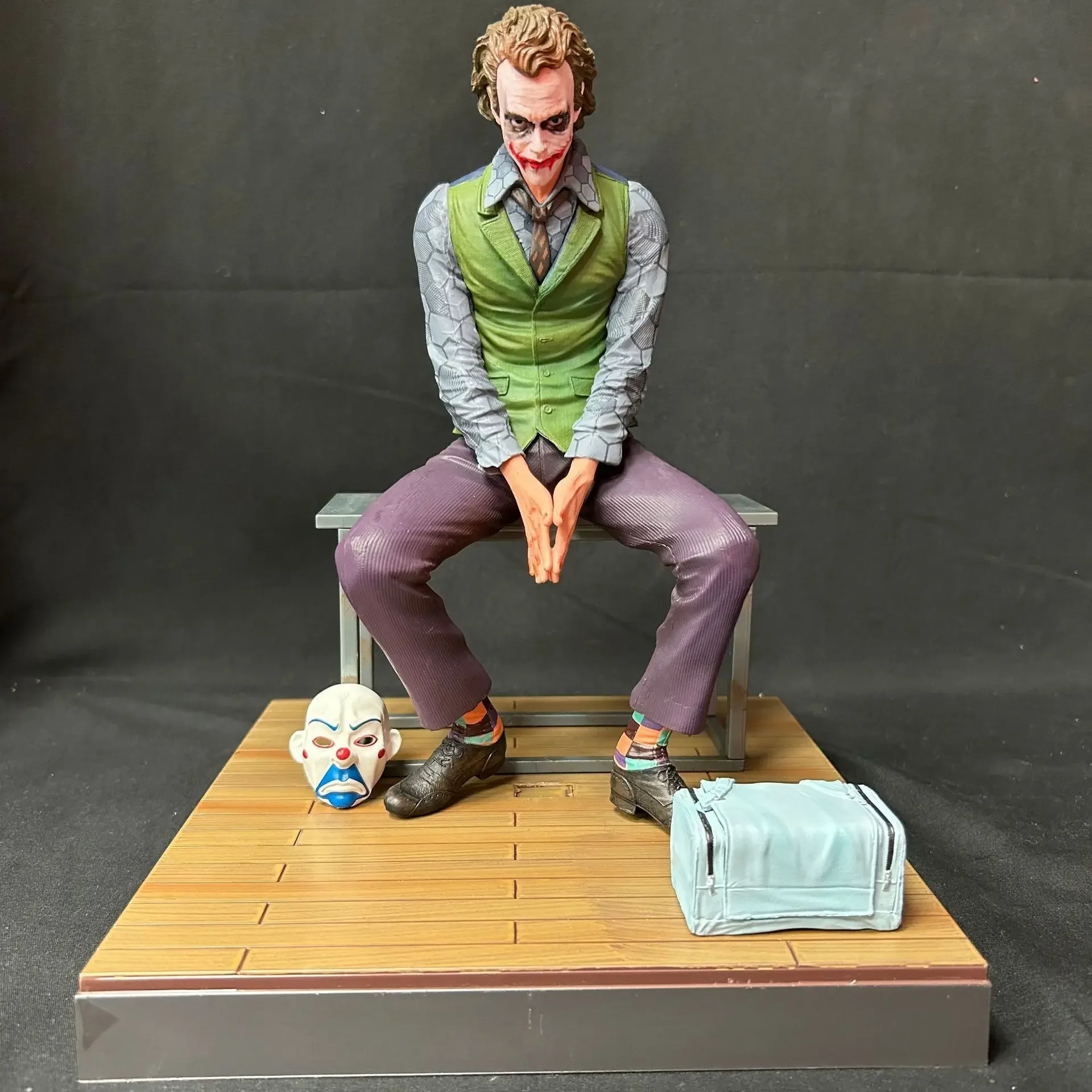 Bandai Joker figura de acción Mafex escuadrón suicida Joker figura de Anime Harleen Quinzel supervillano modelo regalo Juguetes