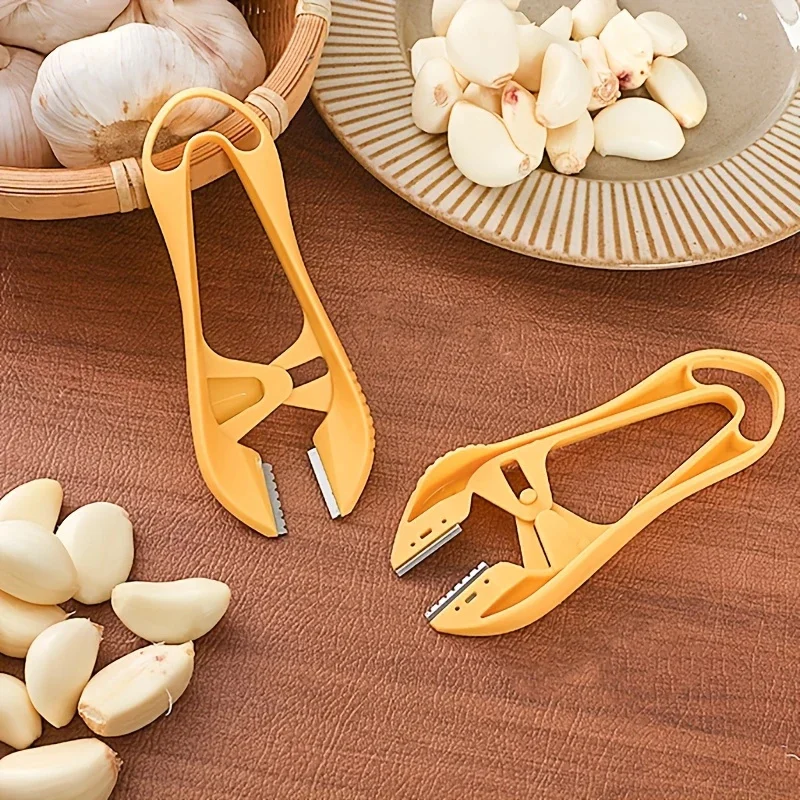 1Pc Garlic Peeler and Garlic Crusher Tool for Home Kitchen Use Manual Stainless Steel Garlic Puree Clip and Clove Remover