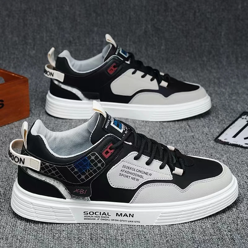 Men's Casual Shoes Black Leather Slip-On Waterproof Oil-Resistant Non-Slip Kitchen Work Shoes Trendy Comfortable Safety Shoes