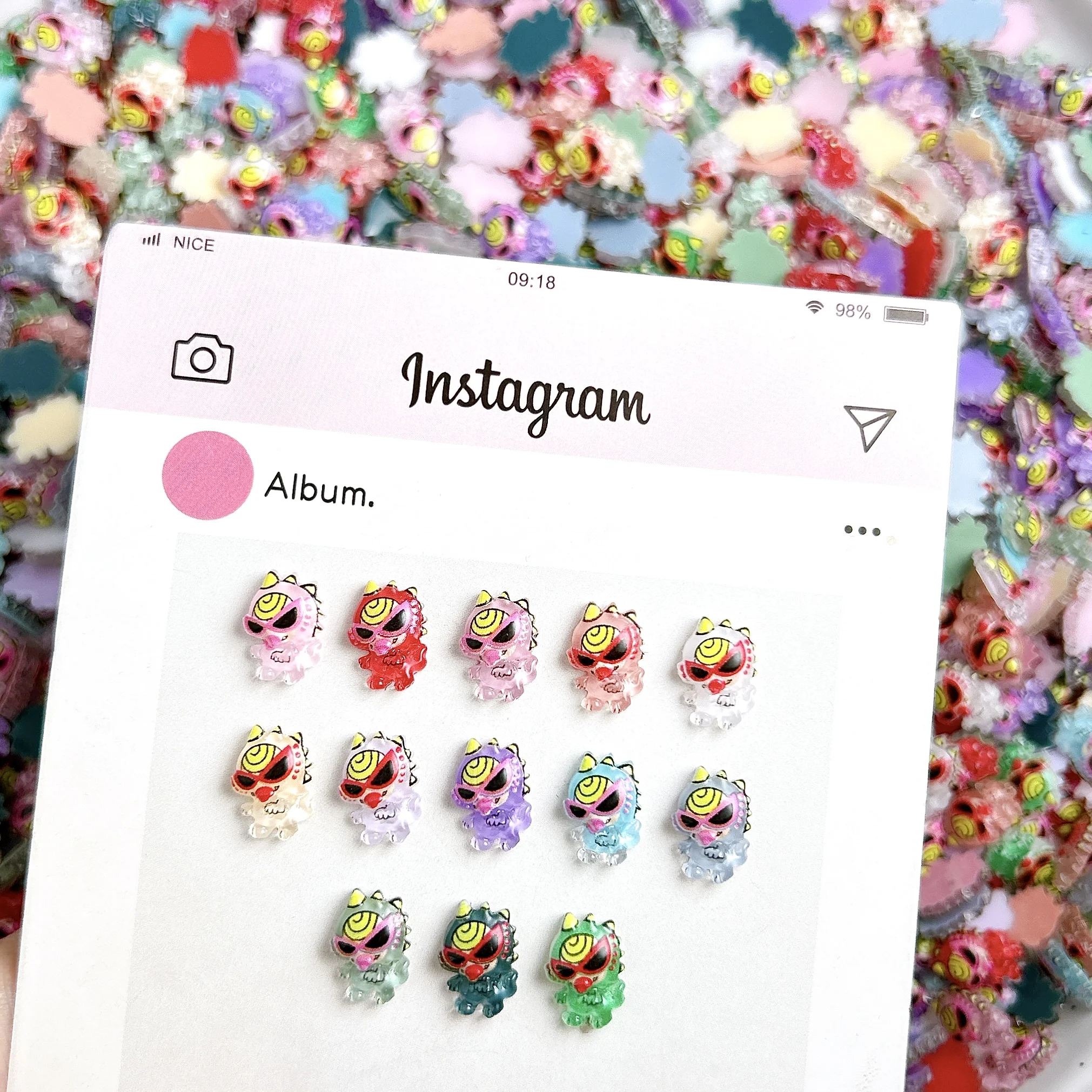 50PCS การ์ตูนตลก Jell ไดโนเสาร์ที่มีสีสันเรซิ่นตกแต่งเล็บ Creative Pacifier แว่นตากันแดดตุ๊กตาเล็บ Charms DIY เล็บ