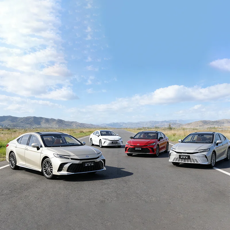 

Toyota Camry 1/18 Alloy Car Model Diecast Metal Vehicles Car Model Miniature Scale High Simulation Collection Childrens Toy Gift