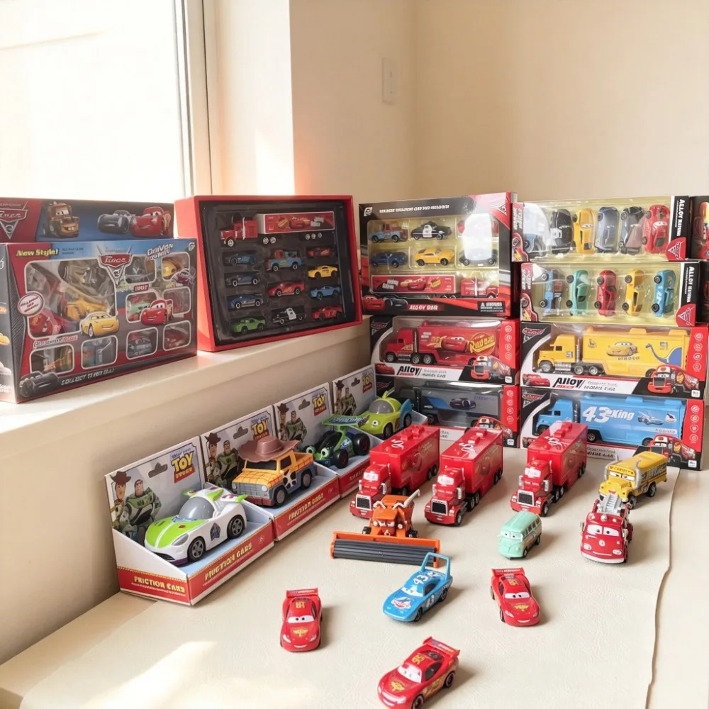 2026 Heißer Disney Pixar Cars 1:55 Metall-Diecast Lightning McQueen Mater Rennwagen Spielzeugauto Auf Lager Kinder Neujahrs-Geburtstagsgeschenk!! – Detail 1