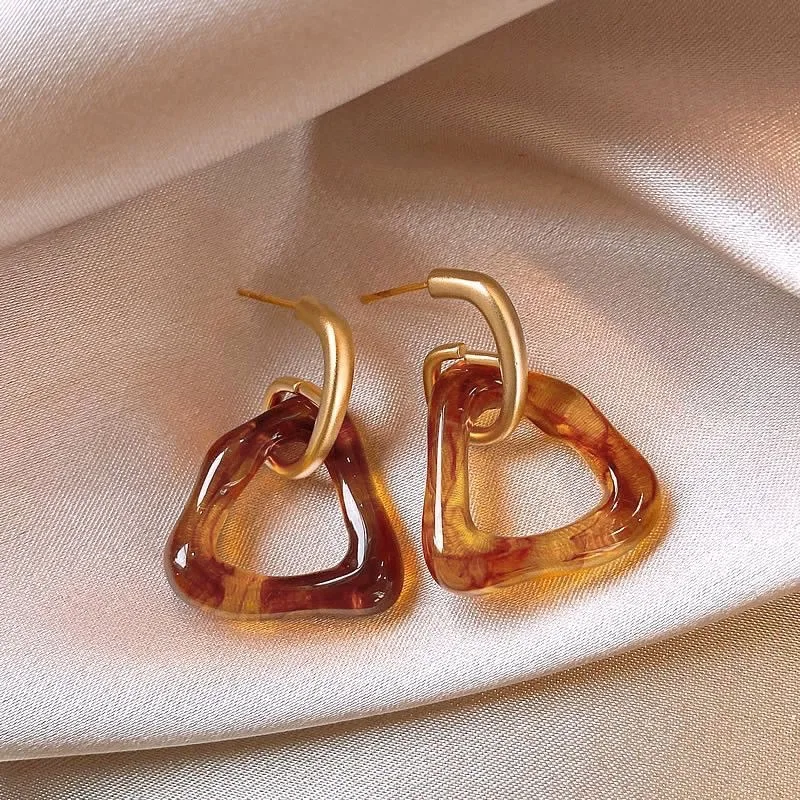 Vintage Coffee Colored Irregular Resin Earrings For Women Lady Temperament Hollow Triangular Pendant Earring Autumn Jewelry Gift
