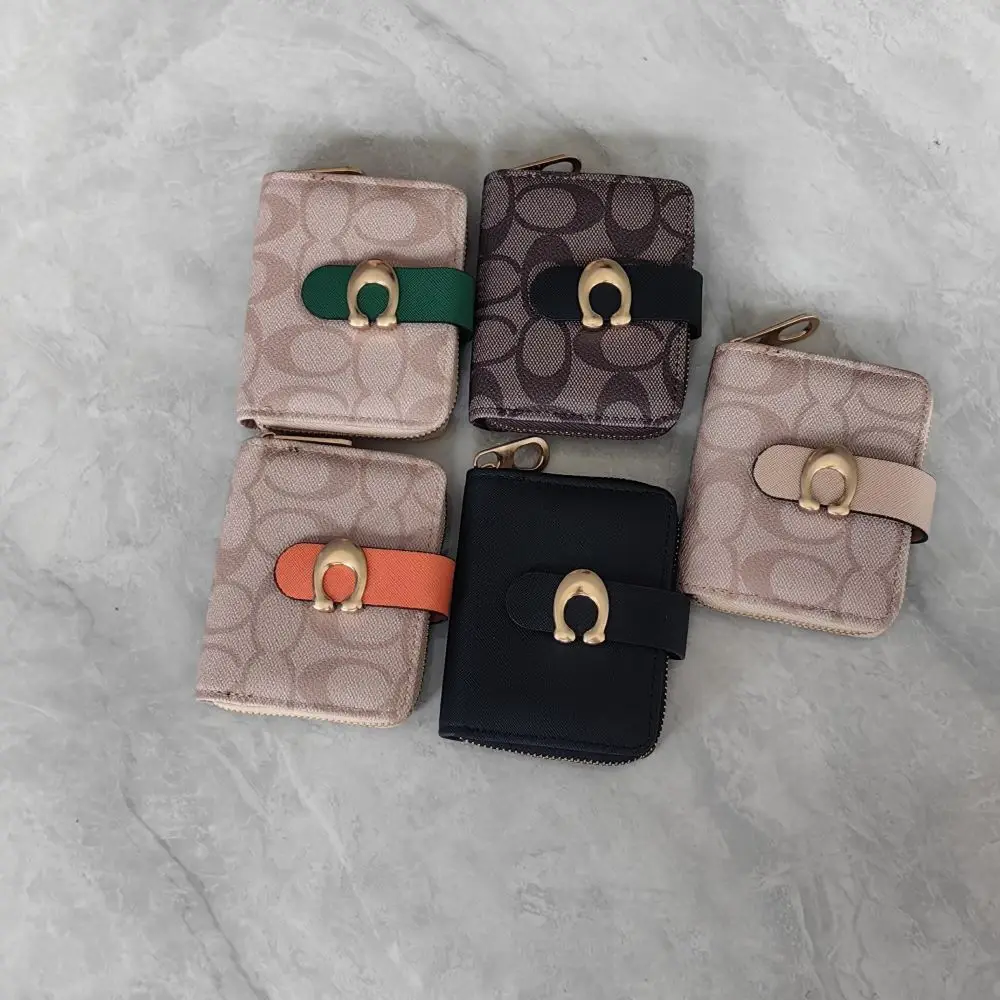 

Stylish Crossbody Bag With Adjustable Shoulder Strap Women Messenger Style Leather Fashionable For Classic Ladies