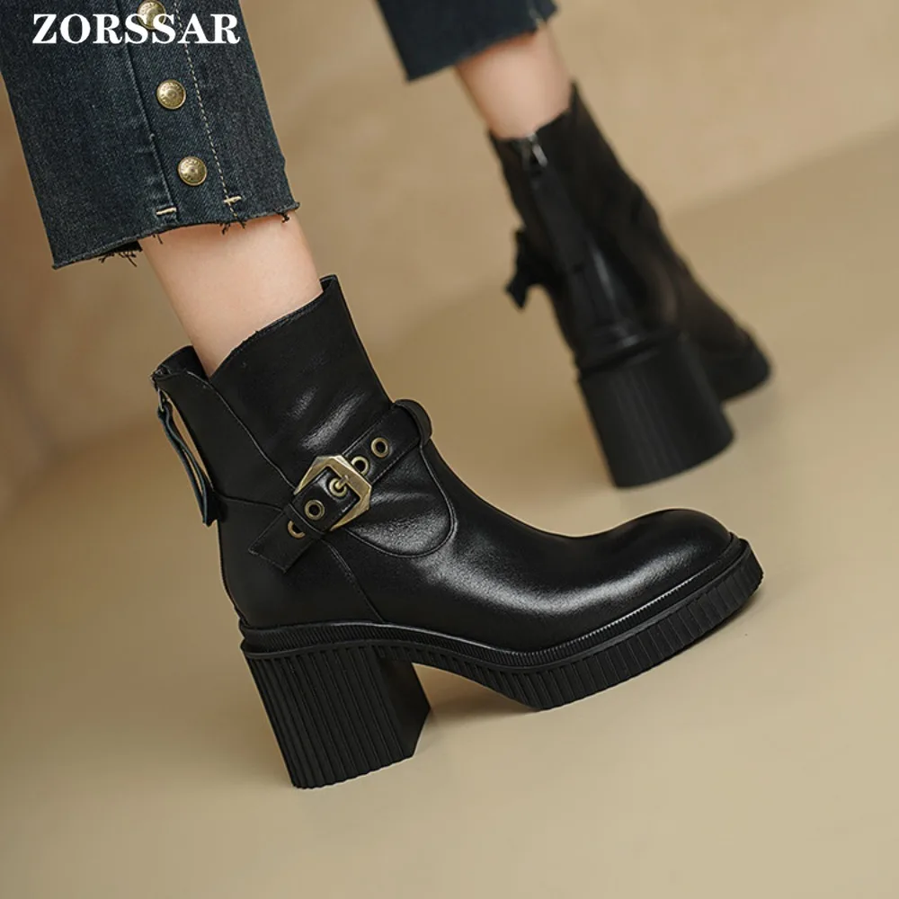 أحذية كاجوال مريحة بكعب سميك شتاء جديد عصري متعدد الاستخدامات أحذية قصيرة أنيقة الحد الأدنى كعب مكتنز أحذية النساء