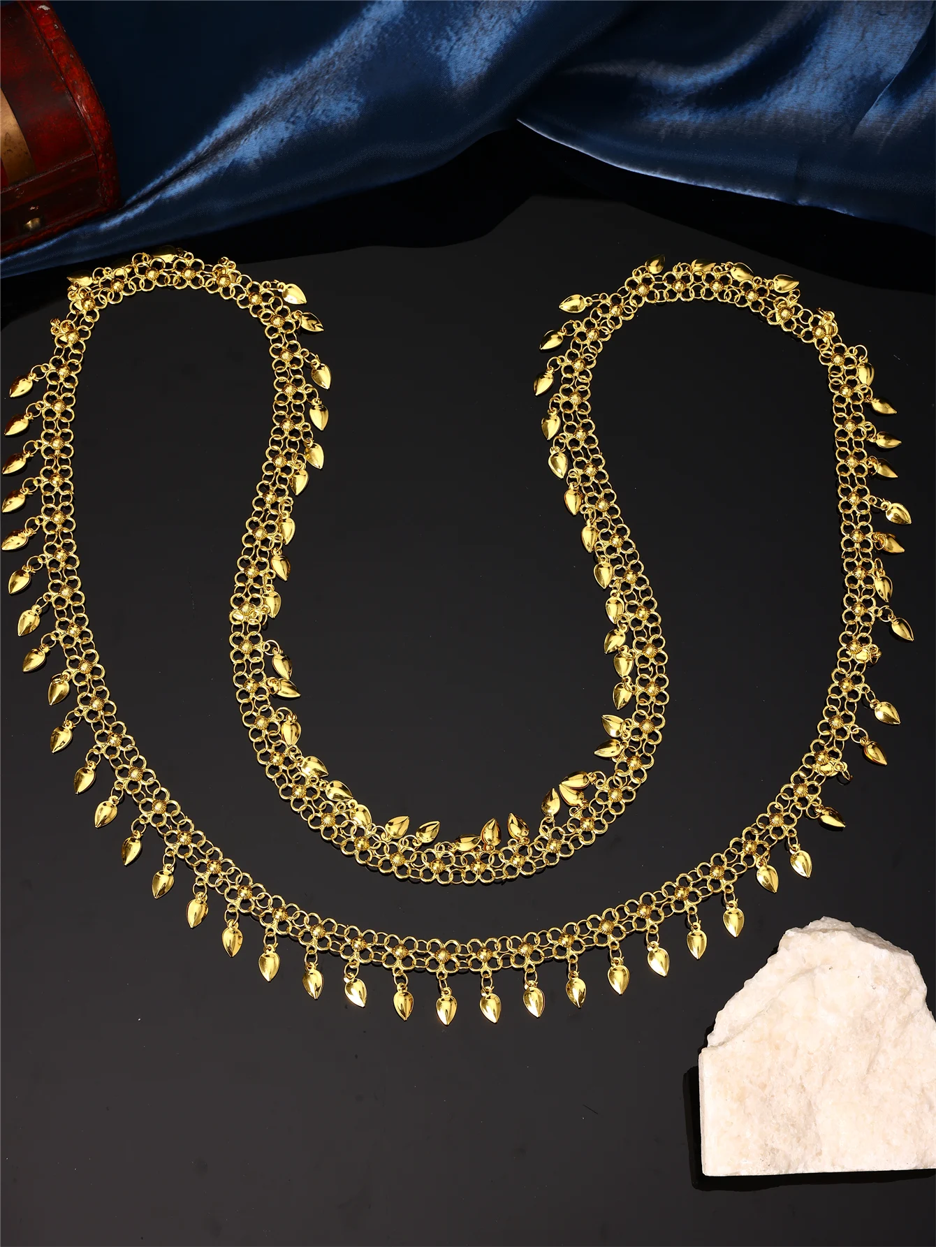 1 Piece of Vintage Middle Eastern Style Alloy Gold-Plated Water Drop Tassel Chain, Women's Crossbody Body Chain, Suitable for Weddings and Banquets / Traditional Arabic Clothing Accessory Body Jewelry