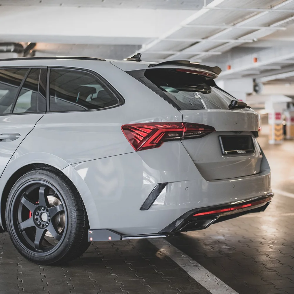 

Для Skoda Octavia MK4 Combi Estate RS vRS Standard 2020-2024: задний спойлер-антикрыло Maxton Style на крышку багажника, элемент обвеса