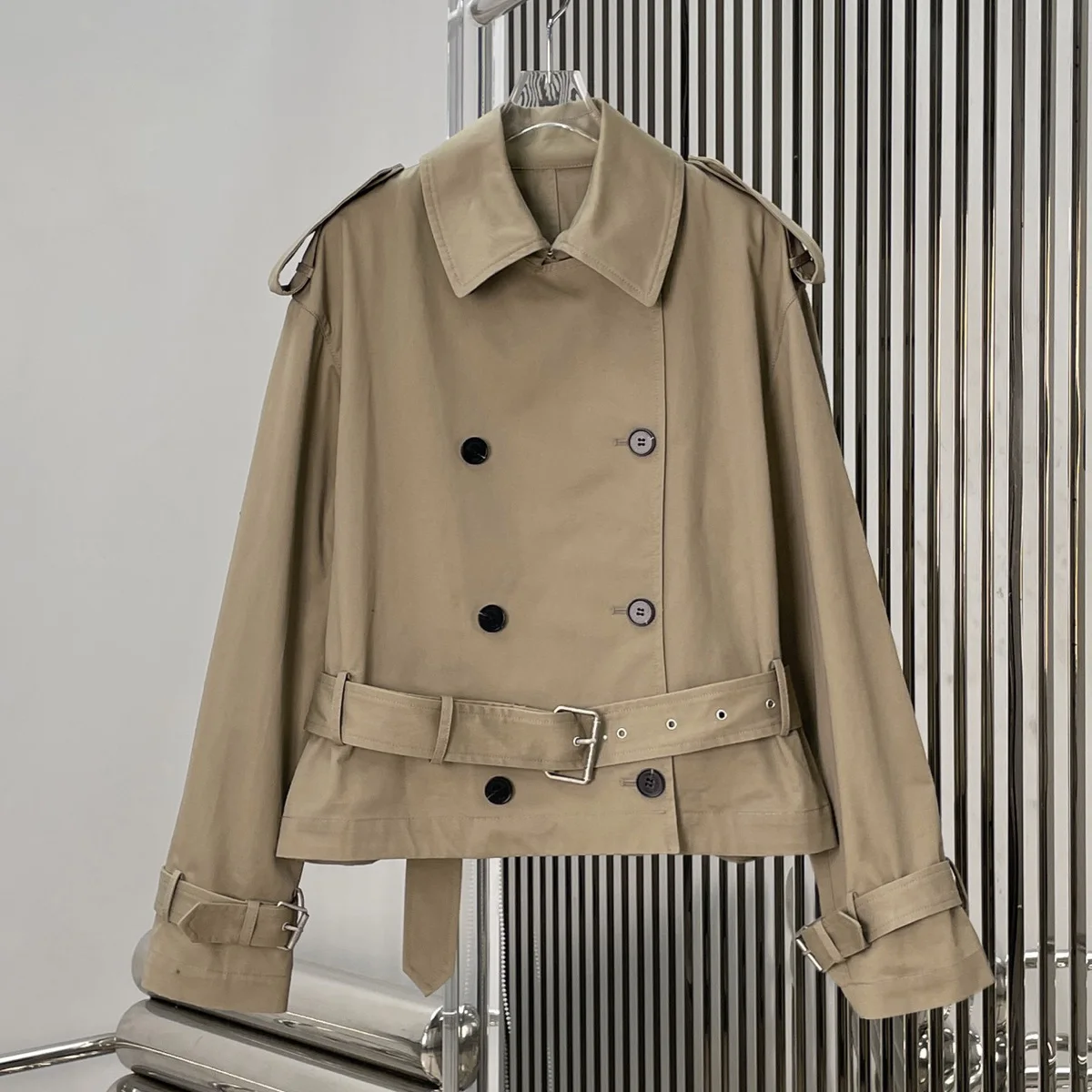 High Quality Women Cropped Trench Coat Lapel Double Breasted Belted Long Sleeve Khaki Windbreaker Outerwear lyt126631