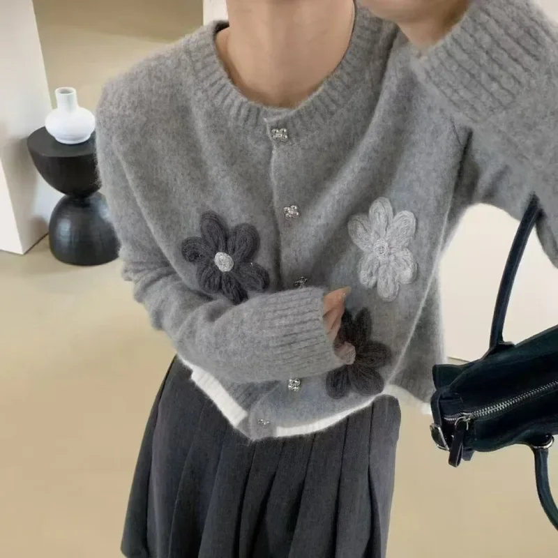 

Long Sleeve Polyester Spandex Blend Fashionable Color Block Knitted round Neck Open Cardigan Top with 3D Flower Decoration