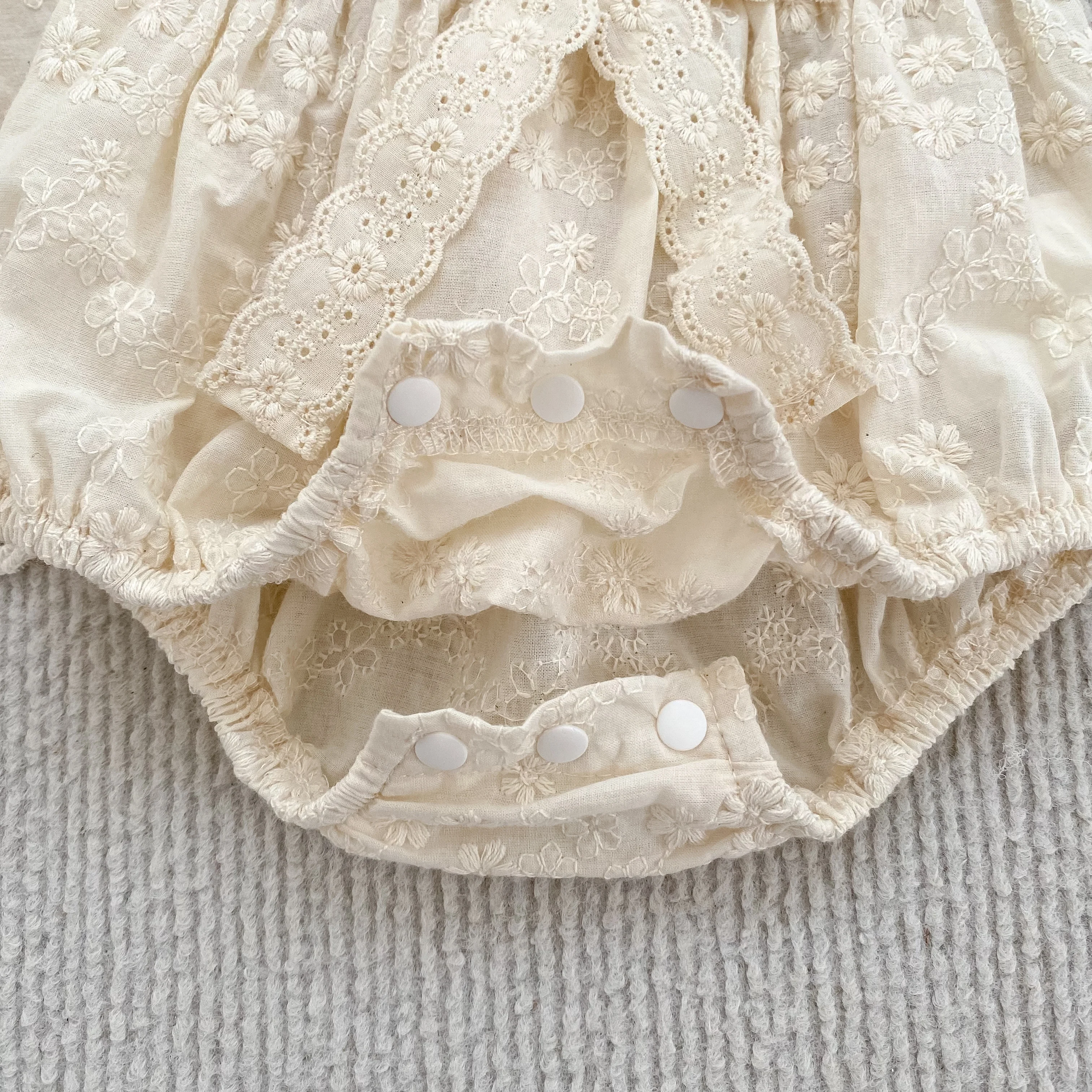 2026 Sommer-Träger-Set für Kinder 0-24M: Besticktes Gitter-Träger-Top + Shorts, Zweiteiliges Süßes Baby-Mädchen-Kleidungsset, Babykleidung – Detail 16
