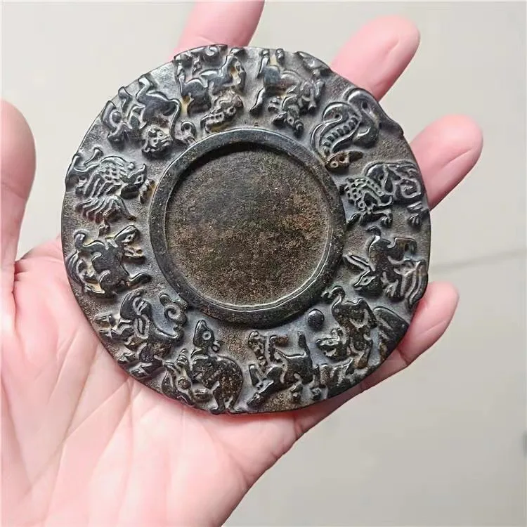 Collezione cinese degli ornamenti di Inkstone dello zodiaco cinese scolpita giada cinese della cultura di Hongshan