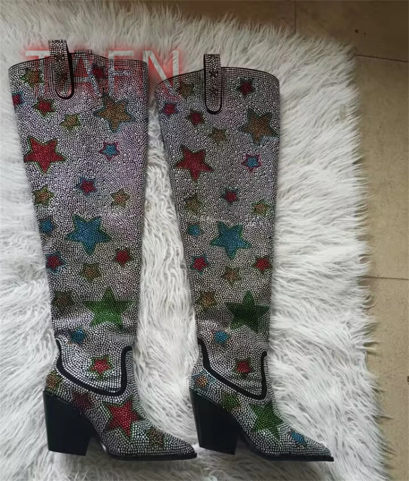 أحذية برقبة فاخرة من الكريستال فوق الركبة للنساء ، مقدمة مدببة من حجر الراين الغربي ، أحذية رعاة البقر ، كعب مكتنز ، أحذية عالية الفخذ