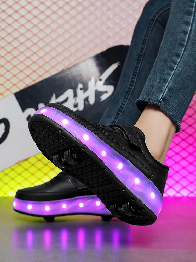 Chaussures à roulettes LED à quatre roues pour enfants, patins en cuir PU pour enfants, baskets de sport décontractées pour garçons, filles et femmes, taille 30-40, mode