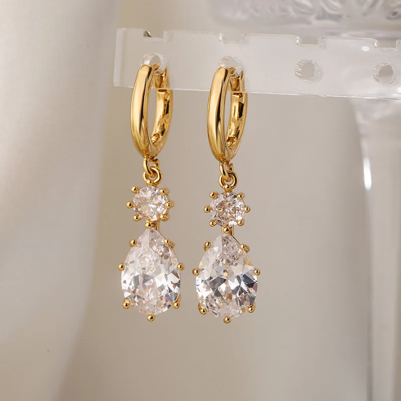 

European and American Trendy Fashion Zircon Geometric for Women, Niche Light Luxury High-end Earrings, Versatile Earrin