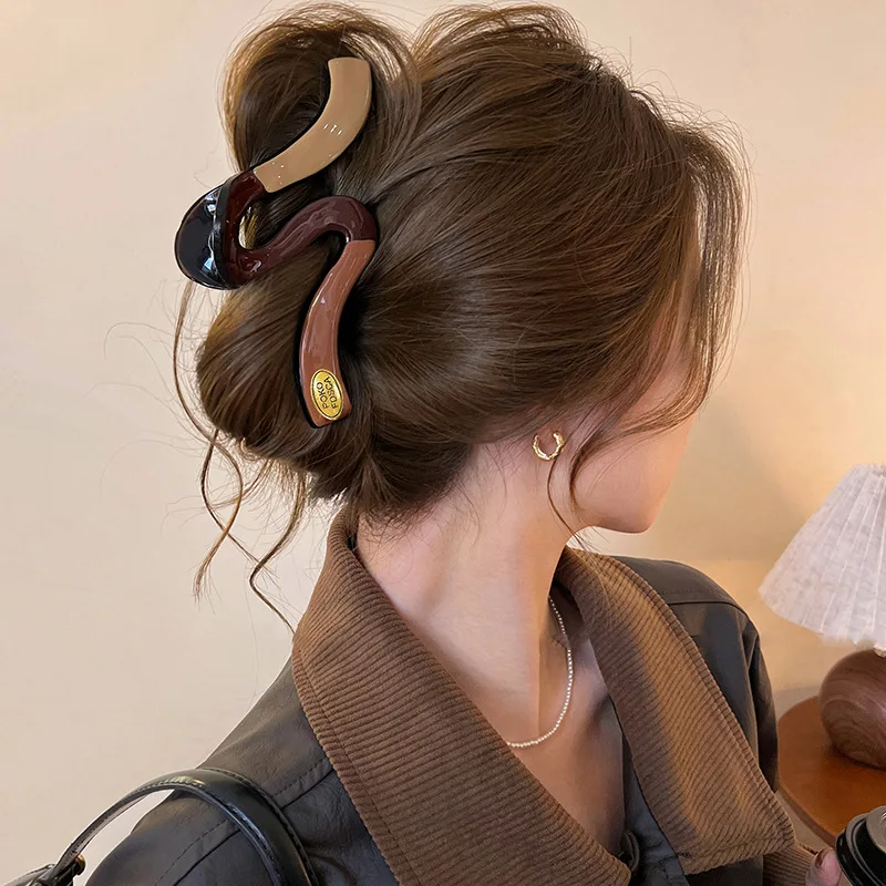 

French Style Wave Claw Clip - Large Hair Clip for Women, Elegant Updo Accessories