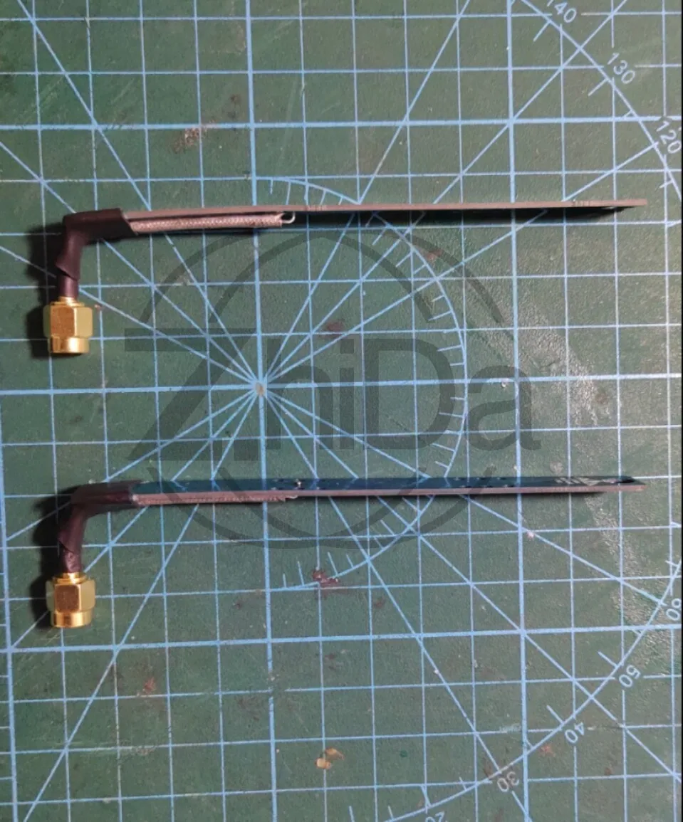 Linear Polarized Wireless Antenna 7.5dBi Omnidirectional 5.8G for Enhanced Signal Coverage