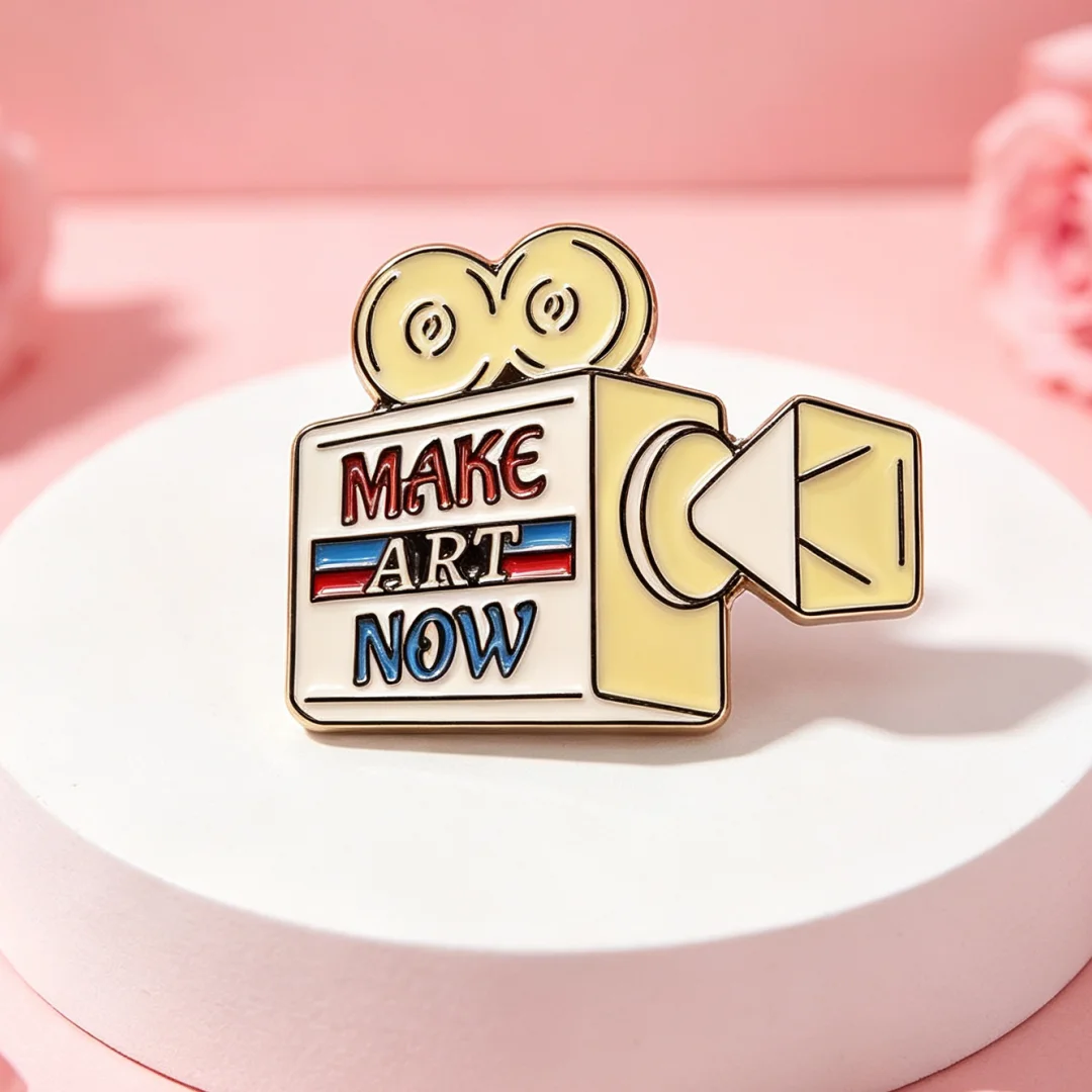 Vintage Trendy Personality Brooch with Camera, Art Now, Suitable for Men and Women to Match Clothing.