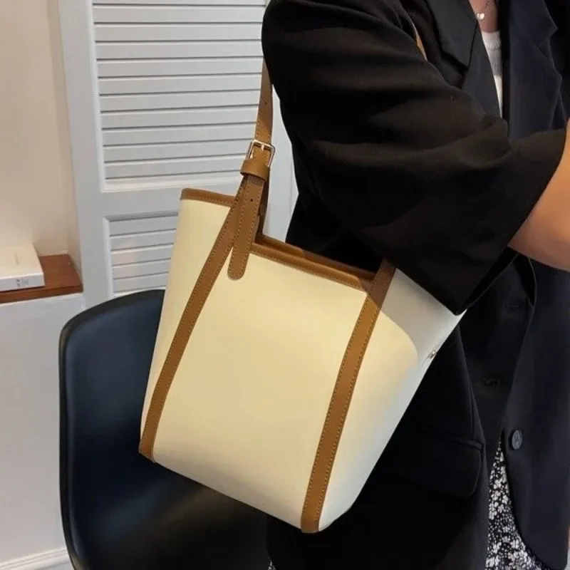 Stylish Designer Parisian Tote Diaper Bag Women Luxury Leather Large Capacity Elegant Crossbody Handbag For Effortless Style