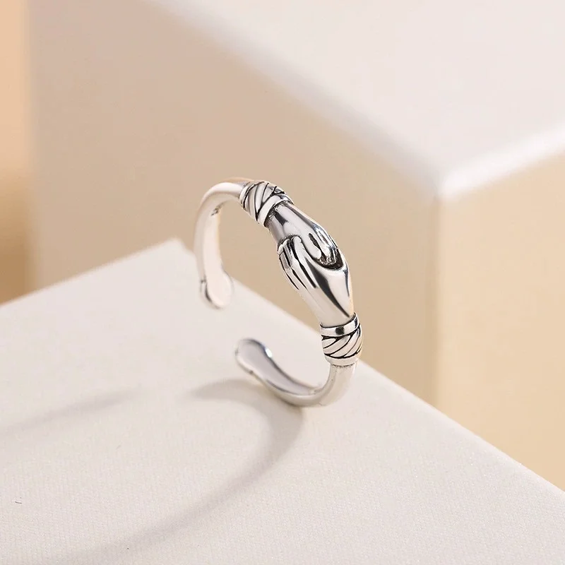 Hot selling new 925 sterling silver vintage vintage distressed handshake positive energy hand holding personalized opening ring