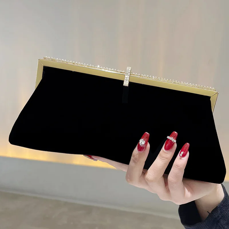

Black Velvet Dinner Clutch Bag,Fashion Single Shoulder Evening Purse,Small Formal Handbag for Women Wedding Party Annual Meeting