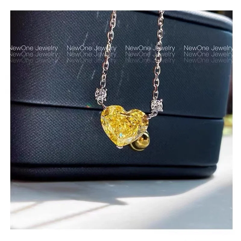 

The 2024 fashionable style classic design love lady necklace light luxury all-around style