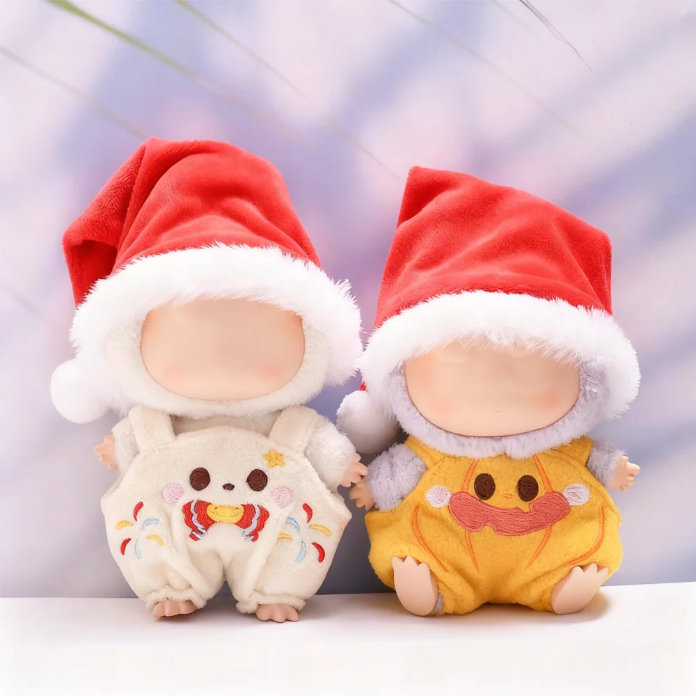 Vestiti per bambole carini per accessori di abbigliamento Labubu da 17 cm con cappello da Babbo Natale seduti costumi da festa decorazioni ciondolo di lusso fai da te