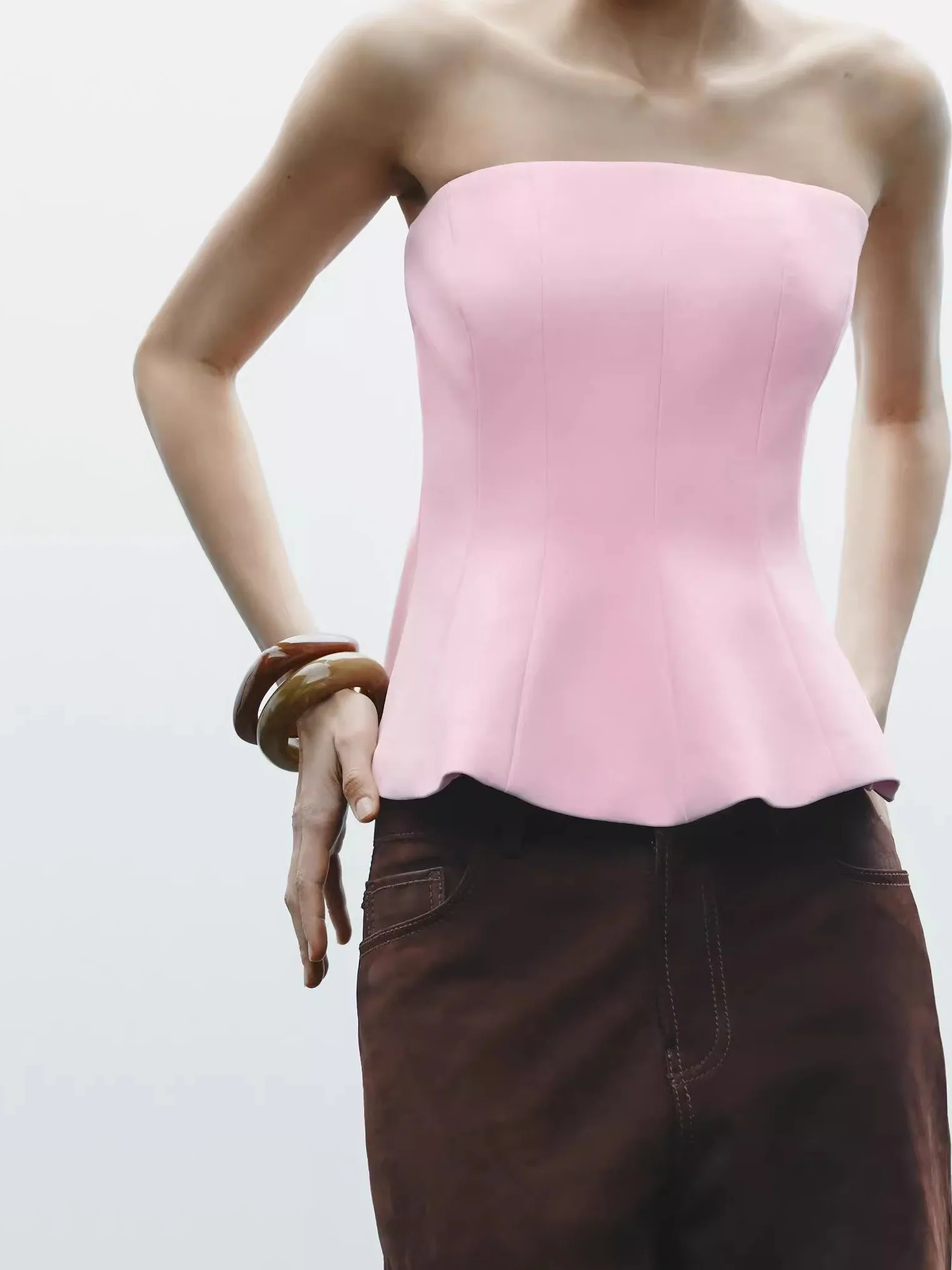 봄 여름 신상 슬림핏 원숄더 브라이드메이드 탑 러플 헴라인 지퍼 디자인 숏 스타일 단색