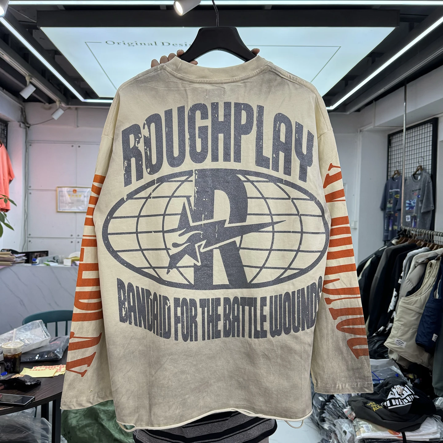 Rough Play Retro Washed Diamond Glitter Letter Hole Punch Long Sleeve T-Shirt Loose Fit American Style Cotton round Neck Top