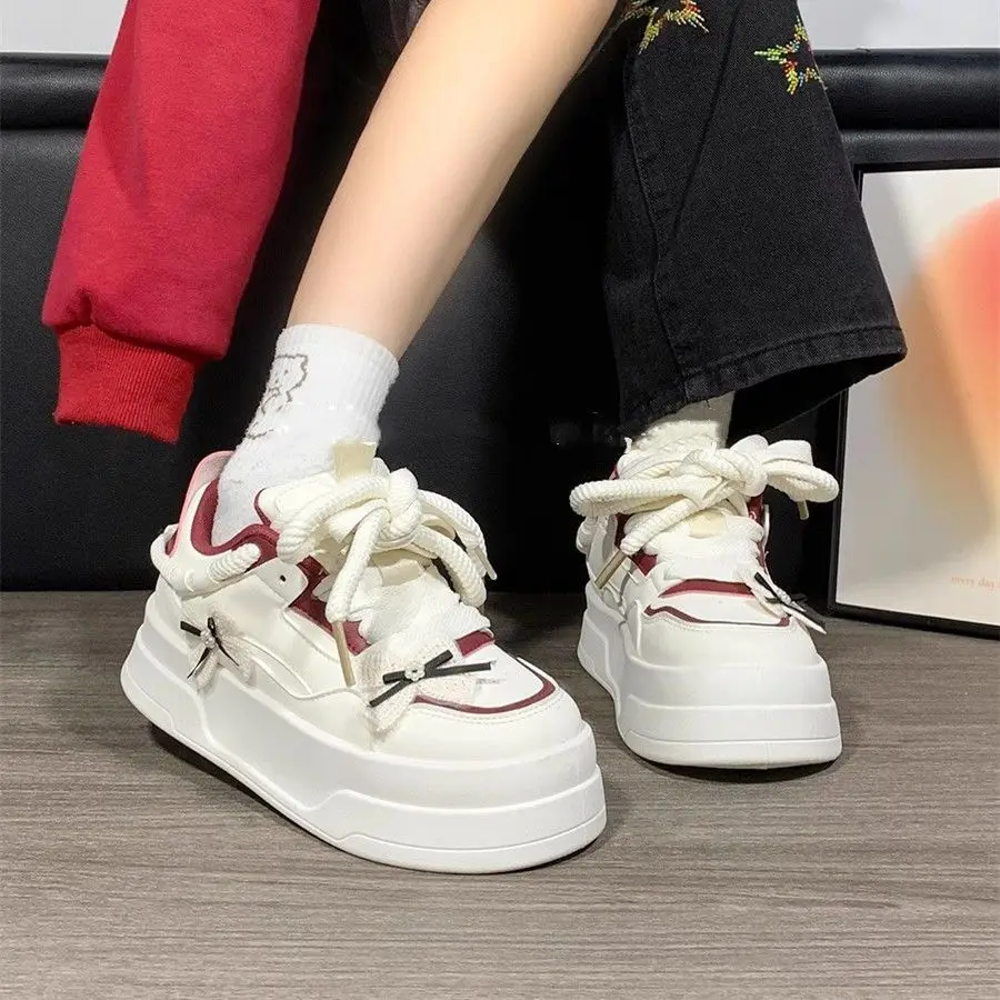 

2025 Spring and Autumn White Footwear Thick Sole Height Increase Student Shoes Versatile Casual Sneakers Hot Sale