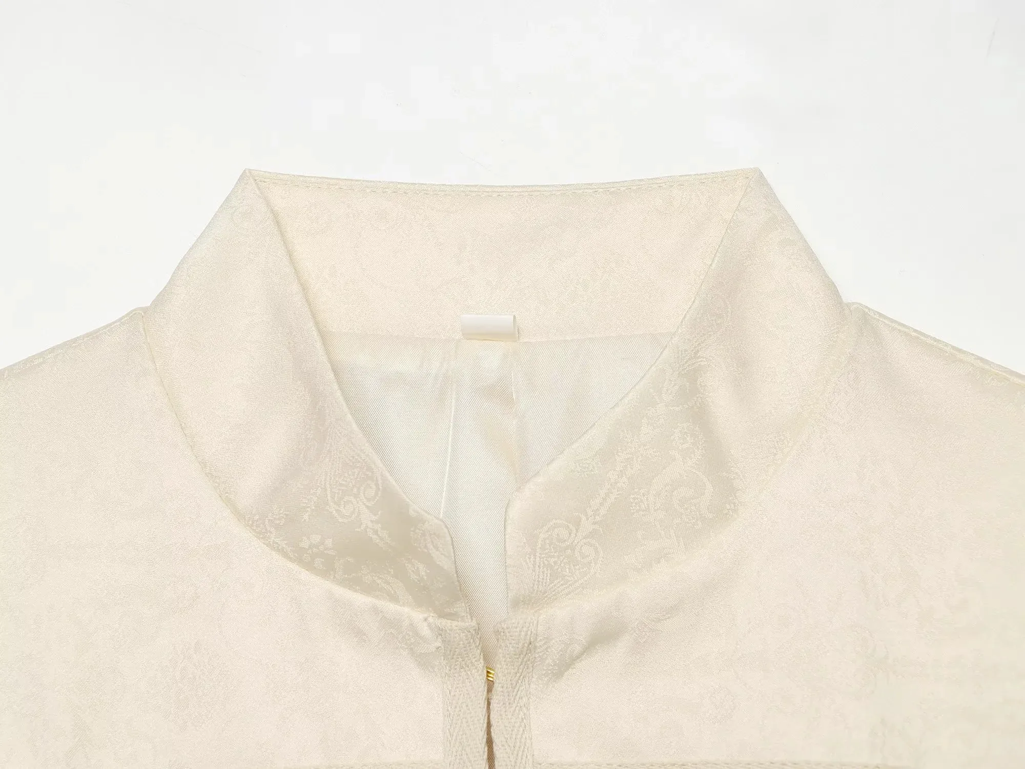 Damenjacke 2026 Neue Herbstkollektion Langarm Geknöpfter Figurbetonter Blazer Elegante Schicke Persönlichkeits-Damenoberbekleidung – Detail 9
