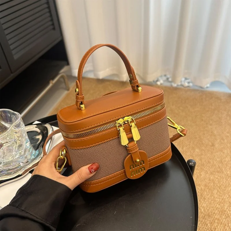 

Luxury High-End Crossbody Handbag Fashionable Tote Bag For Women Solid Color With Letter Logo Design