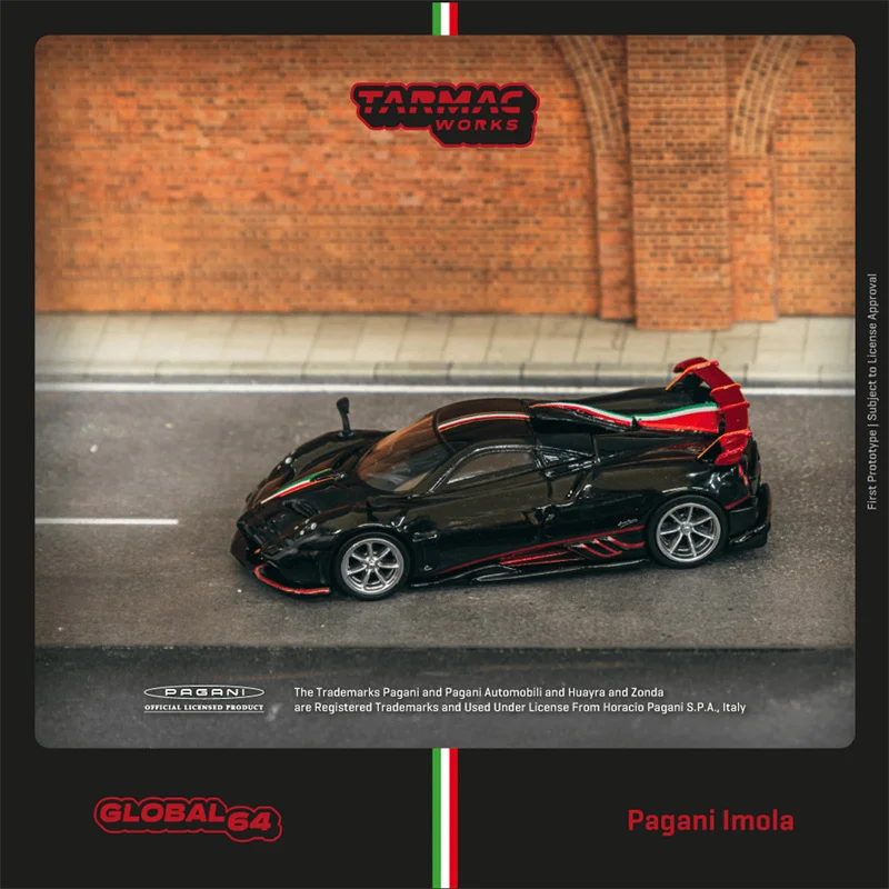 

Отлитая модель автомобиля Tarmac Works 1:64 Pagani Imola Nero Oro Black