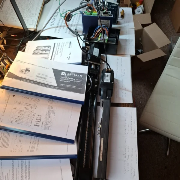 Skr33 X/y المحرك الخطي S20330 سائق 606-xls مصدر الطاقة العلامة التجارية الجديدة الأصلية بقعة Plc