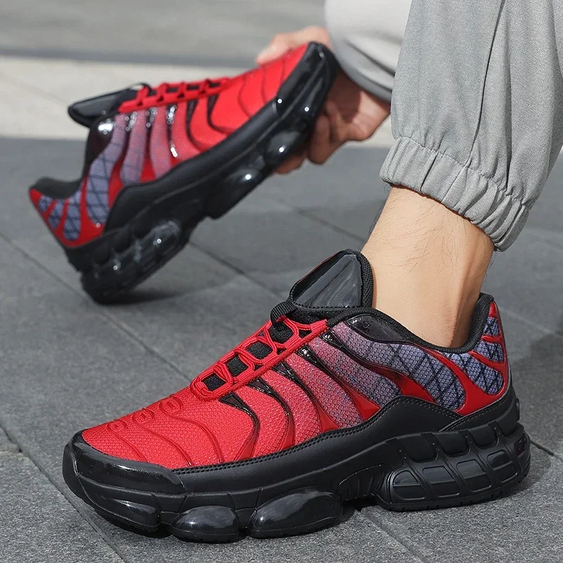 Sepatu olahraga keren untuk pria, sneaker Jogging dewasa ukuran besar 39-46 warna hitam merah untuk lelaki