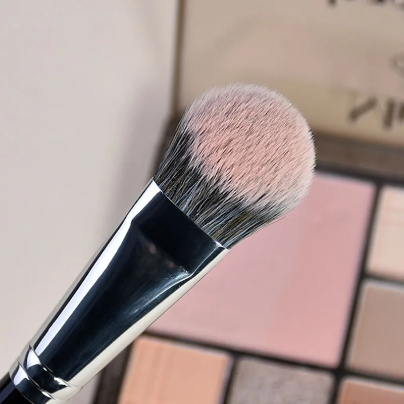 Tongue Shaped Makeup Blush Brushes 45° Angled Contour Concealer Brushes Nylon Bristles Flawless Foundation Blending Makeup Brush