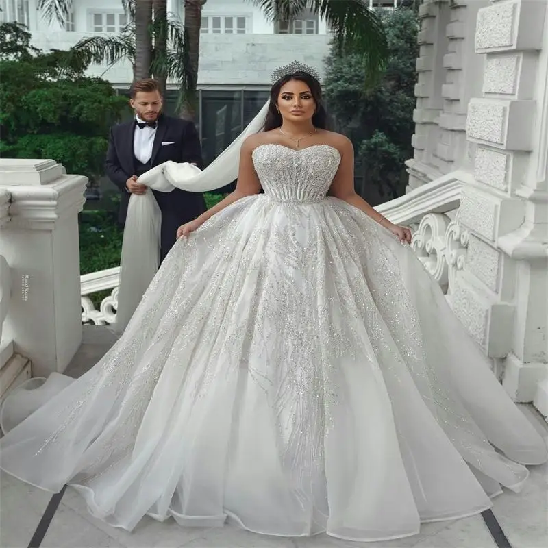 Customized Crystal Wedding Dresses Sequins Lace Apliques A Line Bridal Gowns Strapless Arab Dubai Robes De Mariée