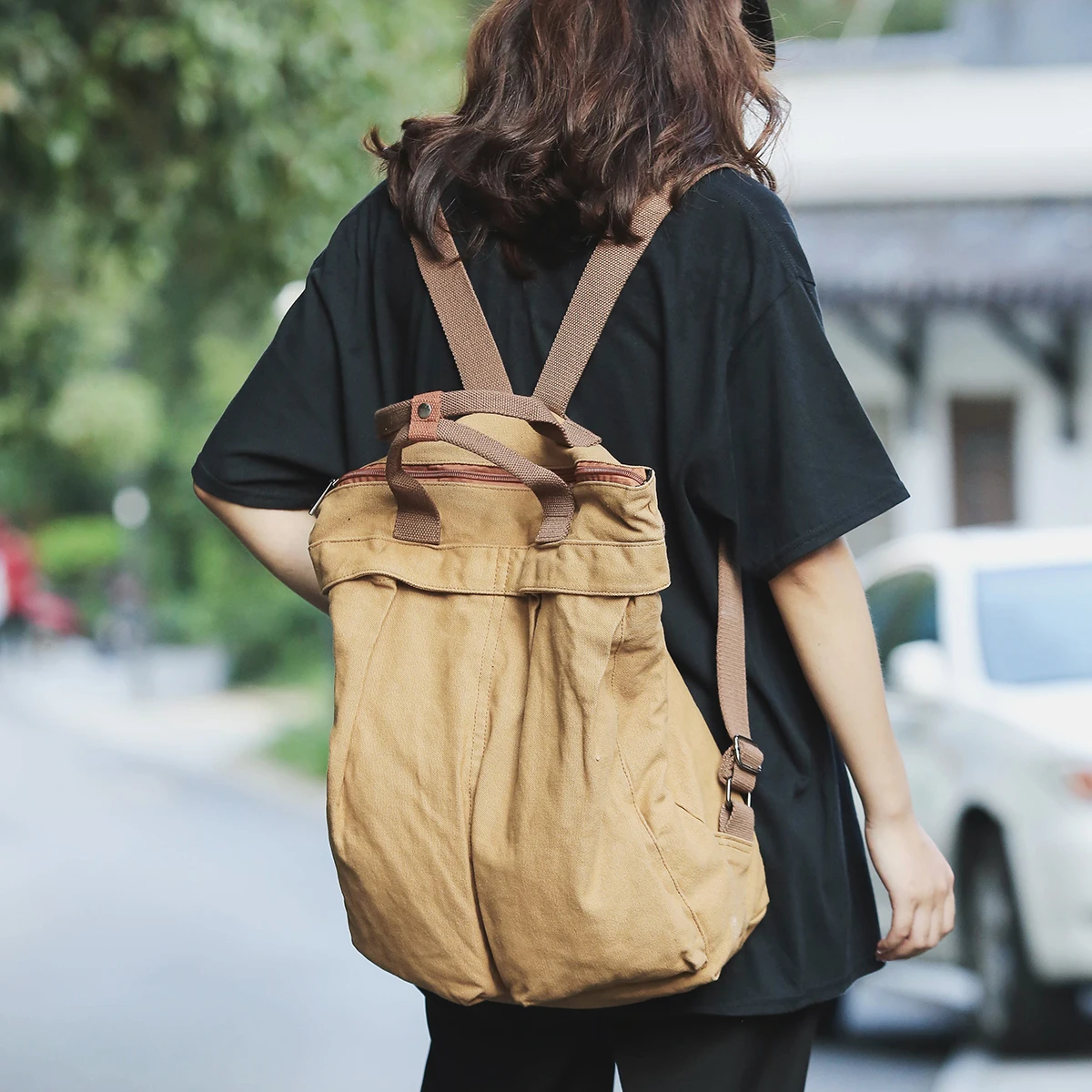 

Retro Women's Canvas Backpack, College Student School Bag, Casual Large-Capacity Travel Bag, Lightweight Mountaineering Backpack, Women's Bag