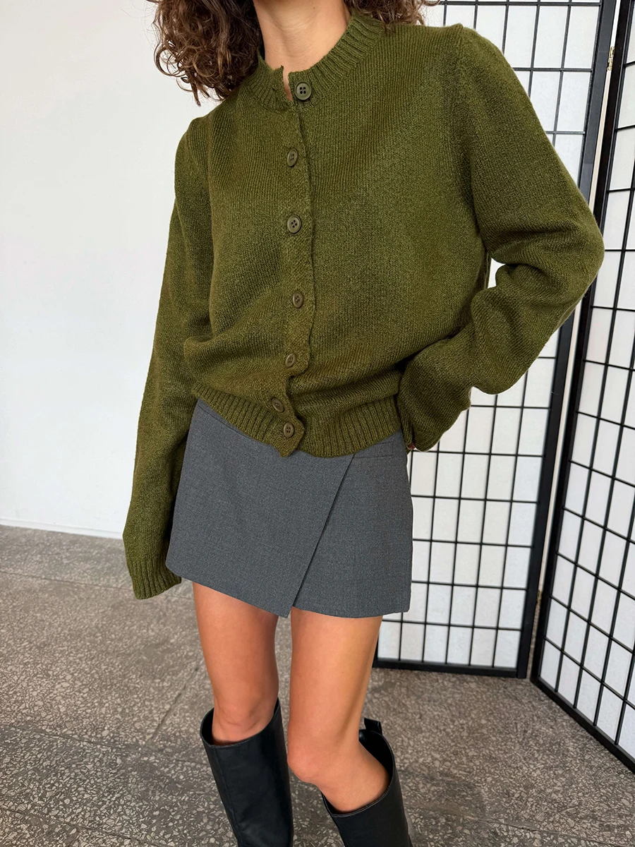 Bornladies Damen-Cardigan mit Rundhalsausschnitt und Knopfleiste 2026 Europäischer und Amerikanischer Stil Design-Oberteil Geeignet für den Alltag – Detail 8