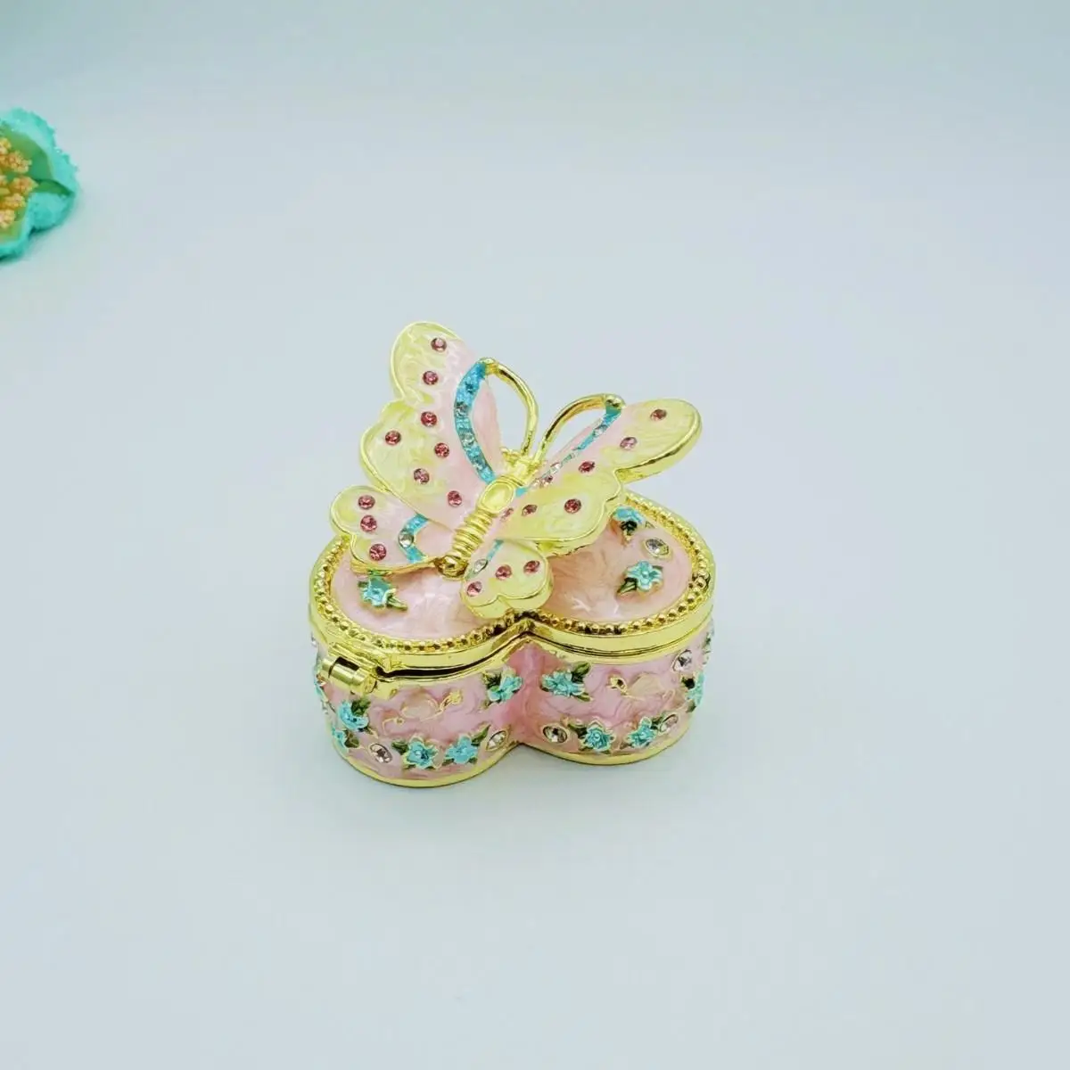 Metal Enamel Jewelry Box - Elegant And Exquisite Heart-shaped Butterfly Jewelry Ring Storage Box - Birthday And Festival Gift