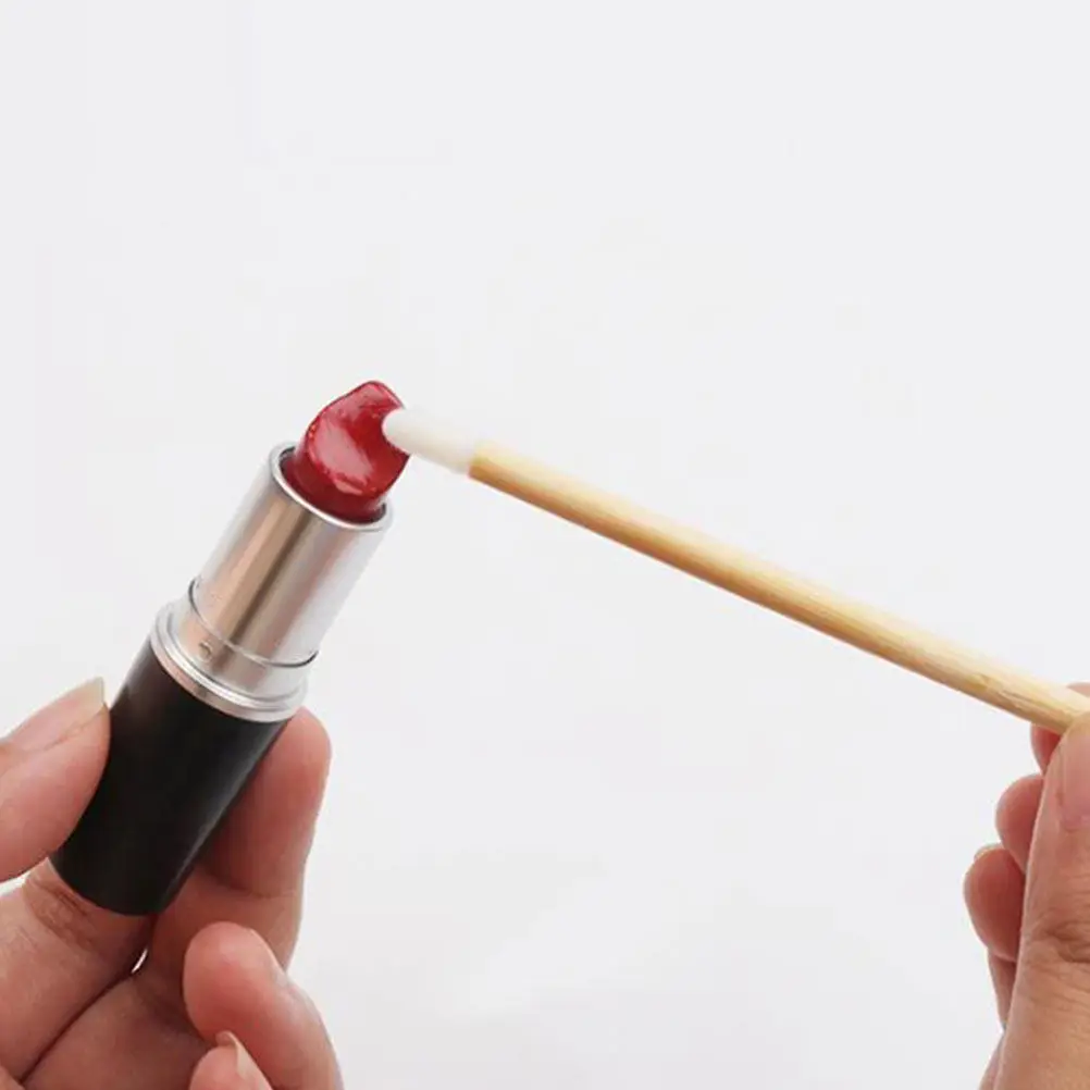 50Pcs Wooden Lip Brush Applicator Disposable Makeup Tool for Lipstick Lip Balm Precise Application Fashion Beauty Accessory