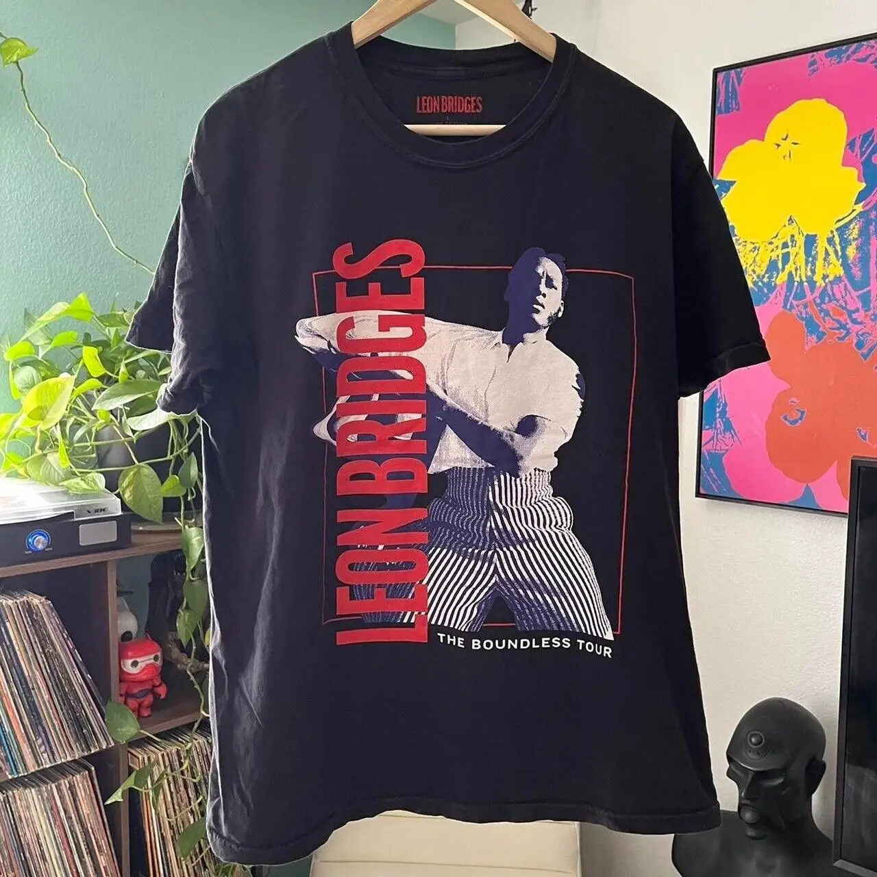 Large Leon Bridges The Boundless Tour 2022 Black Red Shirt