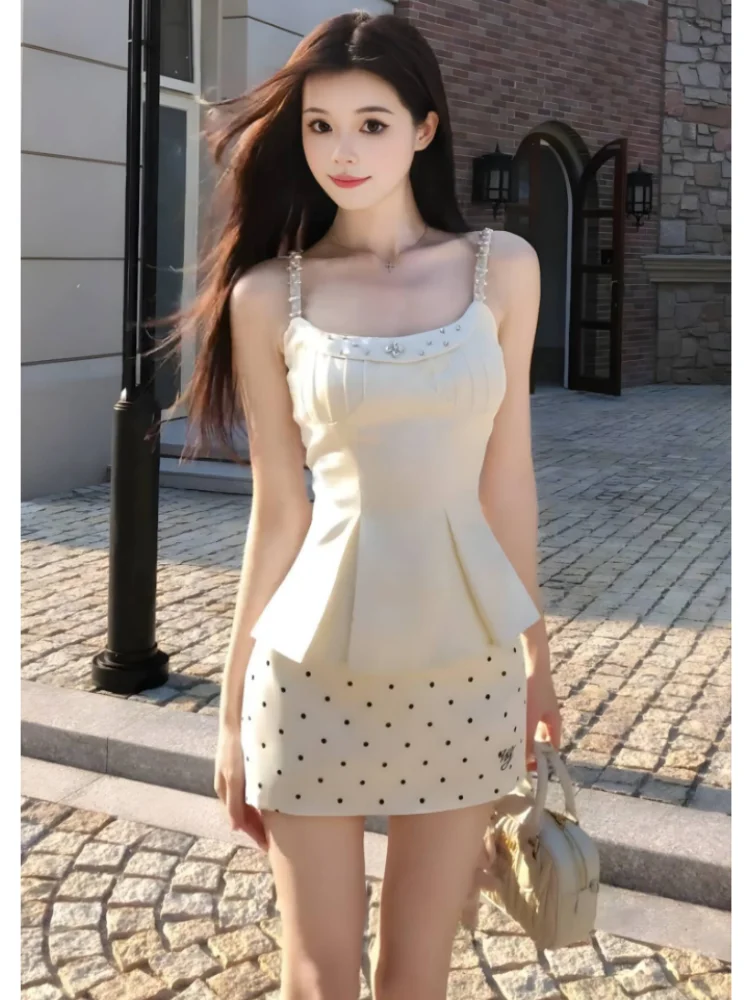 

Summer Slimming Sweet Design Diamond Embedded Halter Top Skirt Set Women's Polka Dot Half Skirt Fashionable Slim Fit Ensemble