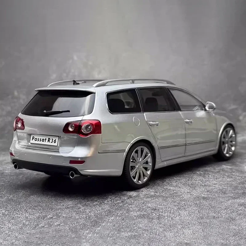 

VV Passat R36 Литая под давлением модель автомобиля из сплава NZG 1:18 Классический универсал Estate с открывающимися деталями Коллекционное издание для рекламы