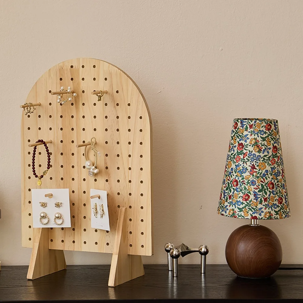 Wooden Pegboard Display Stand with 25 Pcs Wood Dowel Rods Decoration Jewelry Retail Display Rack Multifunction Space-Saving