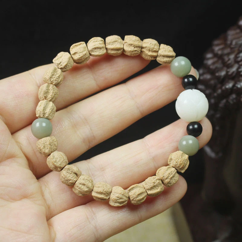 

Tibetan carved passion seed lotus pattern bracelet 8mm unisex prayer beads jewelry accessory